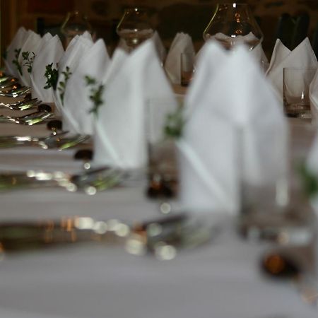 Klasztor Cedynia Hotel ภายนอก รูปภาพ