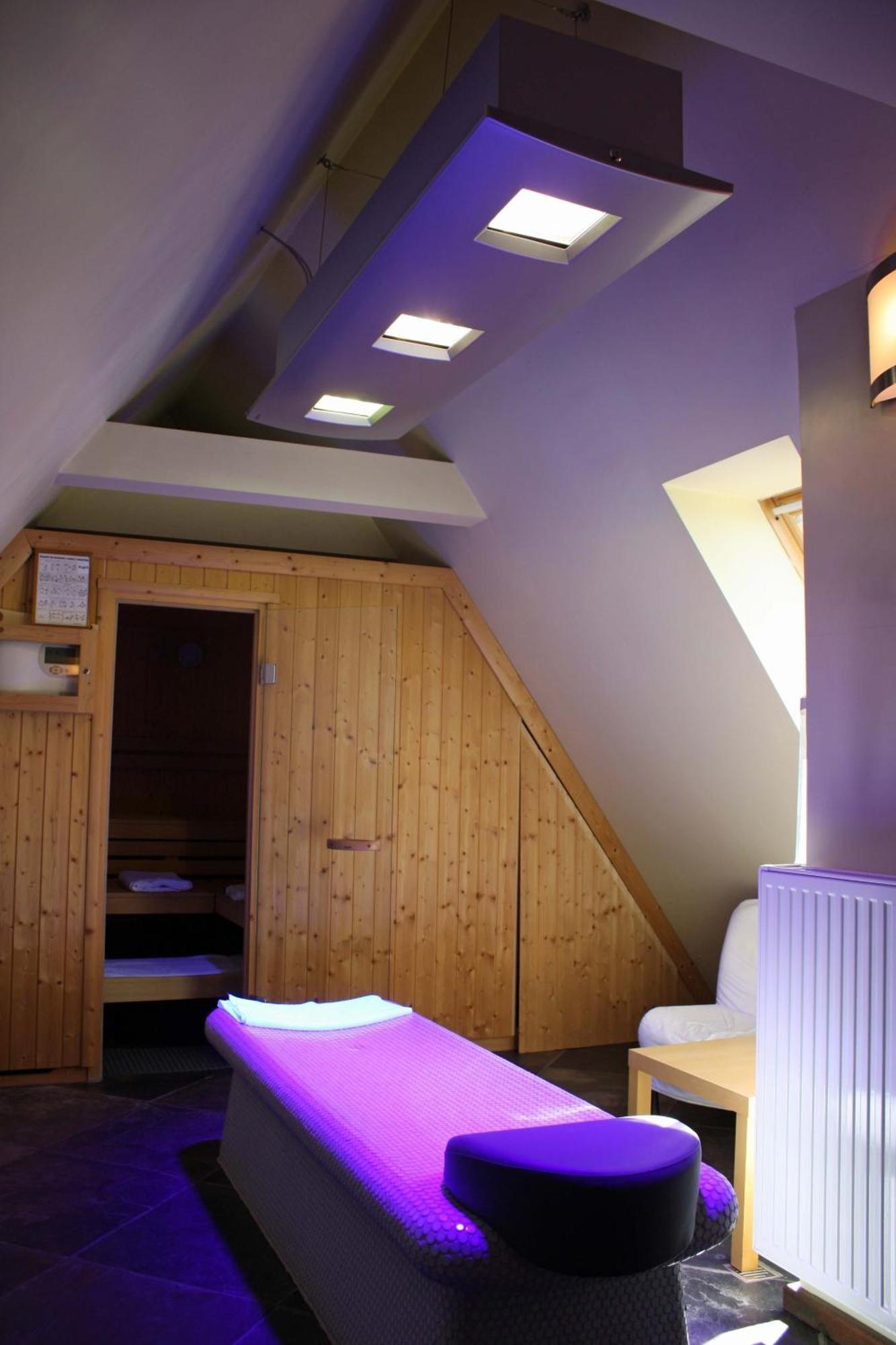 Klasztor Cedynia Hotel ภายนอก รูปภาพ