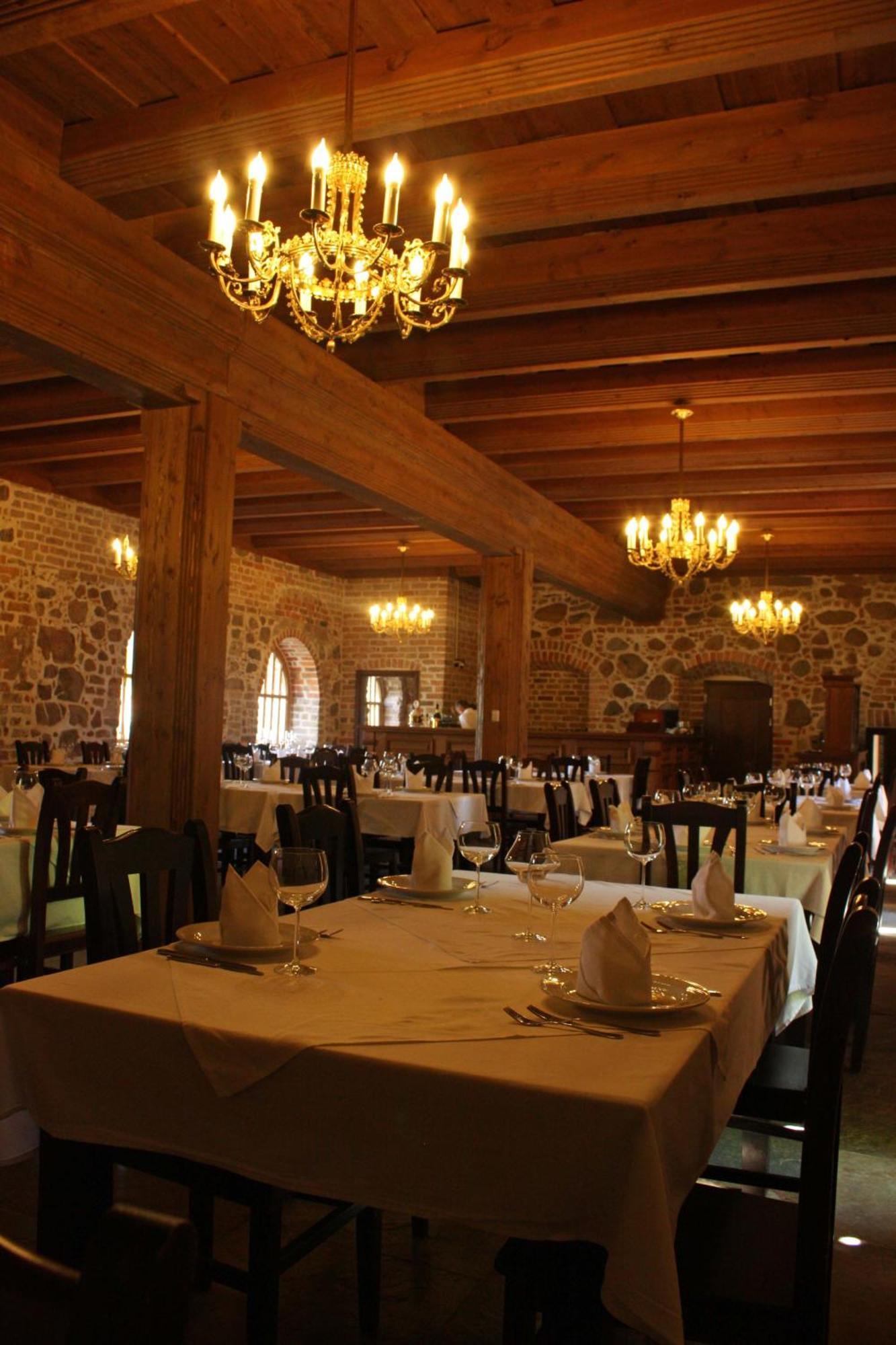 Klasztor Cedynia Hotel ภายนอก รูปภาพ